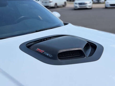 2016 Dodge Challenger 392 HEMI Scat Pack Shaker