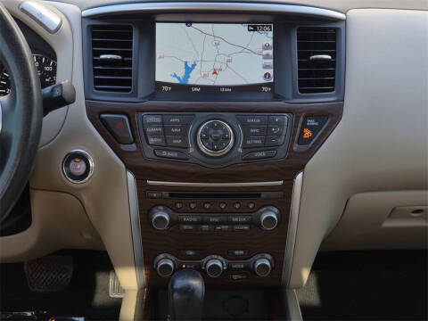 2017 Nissan Pathfinder Platinum