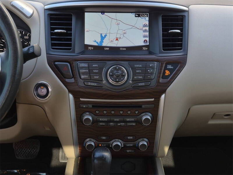 2017 Nissan Pathfinder Platinum