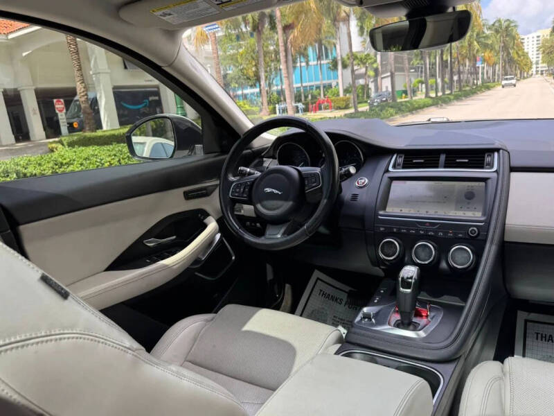 2019 Jaguar E-PACE P250 SE