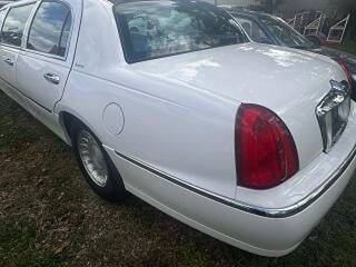 2000 Lincoln Town Car Executive