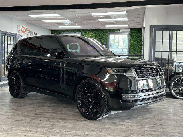 2023 Land Rover Range Rover SE's photo