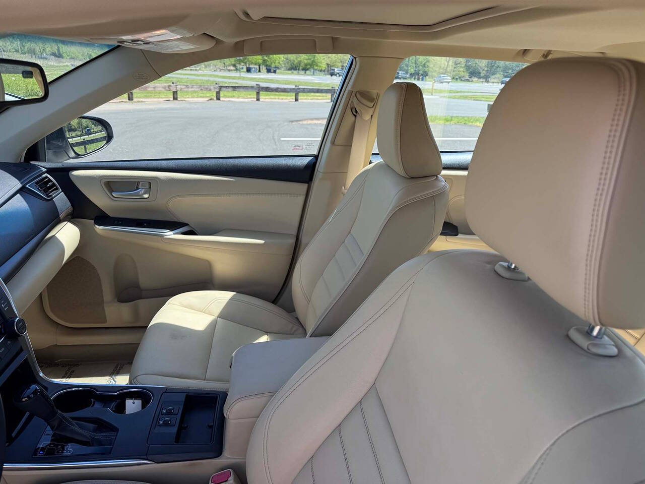 2015 Toyota Camry 4