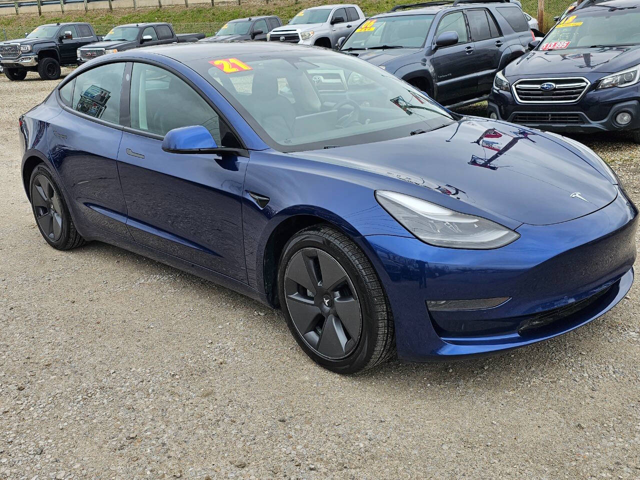 Dk. Blue 2021 Tesla Model 3 Standard Range Plus Standard Range Plus 4dr Sedan 2