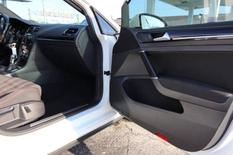 2017 Volkswagen Golf GTI S