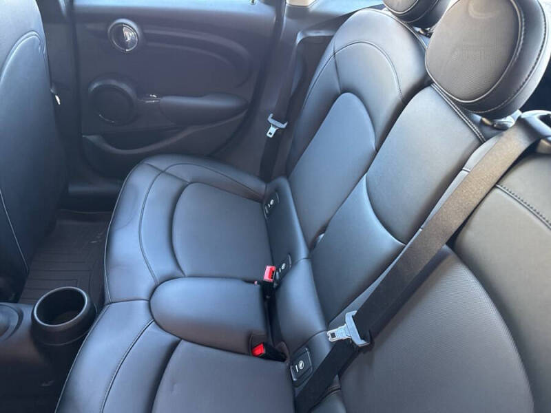 2017 MINI Hardtop 4 Door Cooper