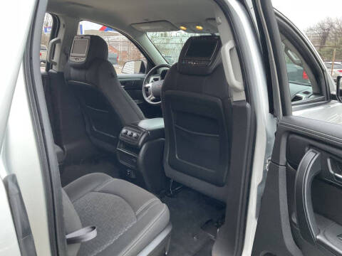 2015 GMC Acadia SLE-2