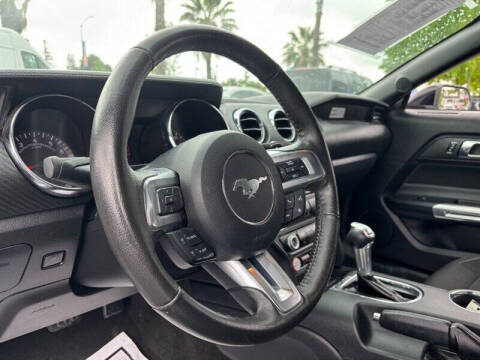 2015 Ford Mustang V6