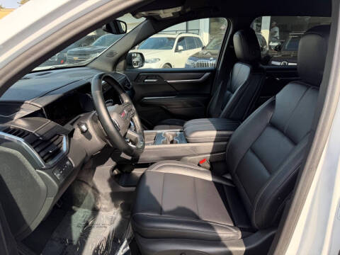 2024 GMC Acadia Elevation