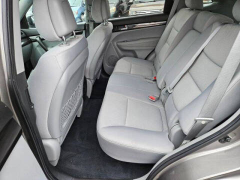 2011 Kia Sorento LX