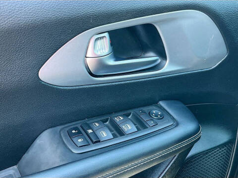 2023 Chrysler Pacifica Touring