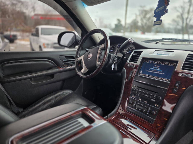 2012 Cadillac Escalade Luxury