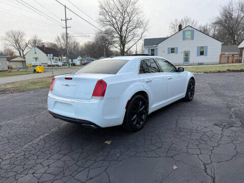 2016 Chrysler 300 Limited