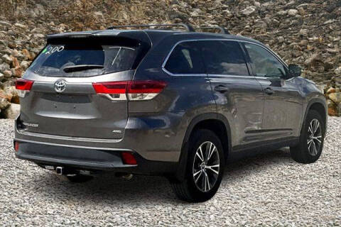 2017 Toyota Highlander LE