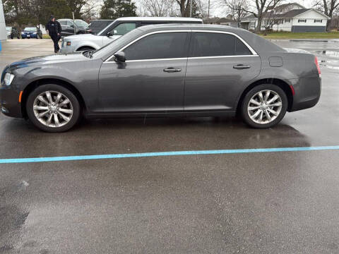 2017 Chrysler 300 Limited