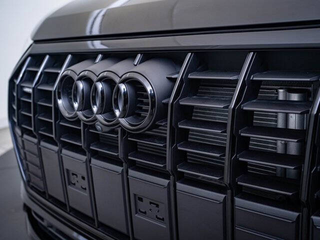 2025 Audi Q3 quattro S line Prem Plus 45 TFSI