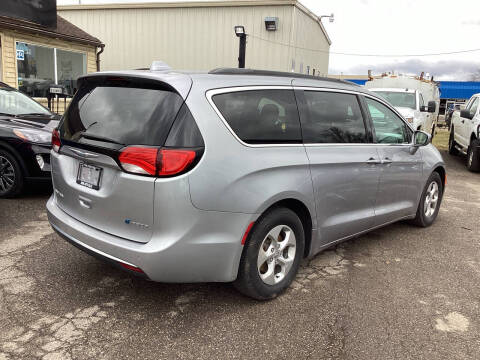 2018 Chrysler Pacifica Hybrid Touring Plus