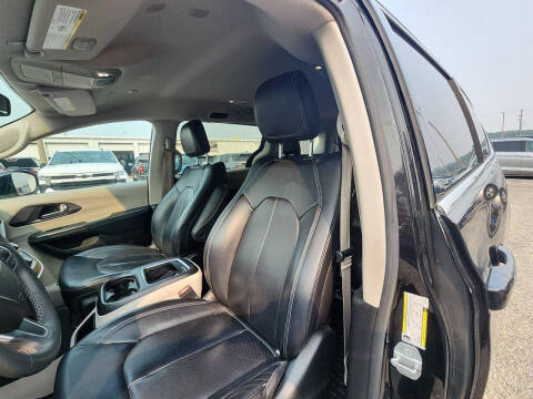 2022 Chrysler Pacifica Touring L