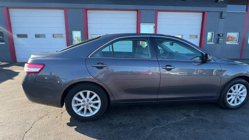 2011 Toyota Camry null photo 13