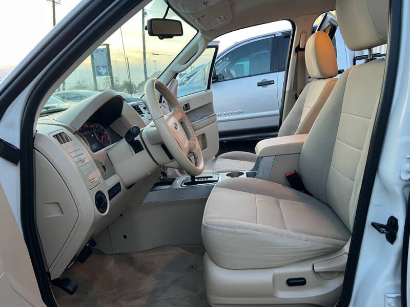 2011 Ford Escape XLT