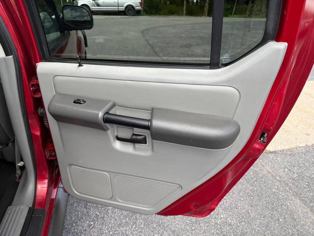 2003 Ford Explorer Sport Trac 38