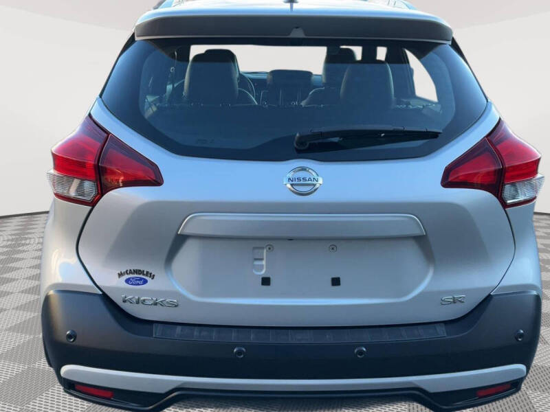 2020 Nissan Kicks SR