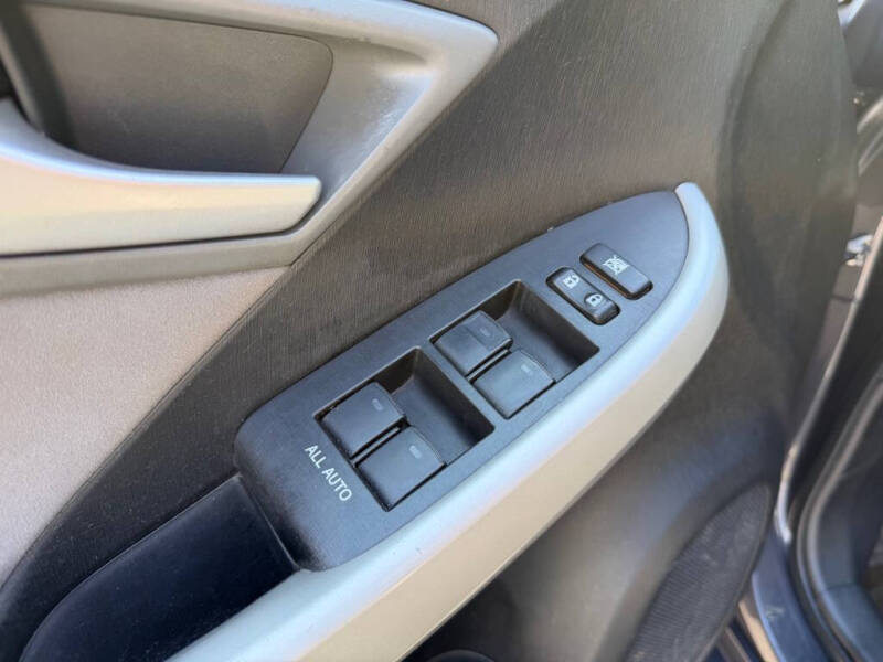 2014 Toyota Prius Two