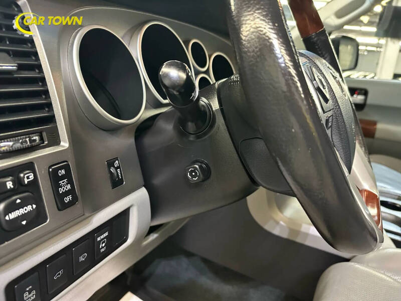 2017 Toyota Sequoia Platinum