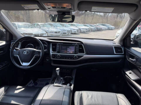 2017 Toyota Highlander