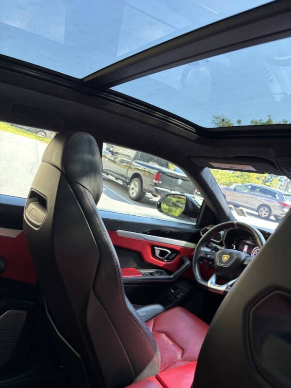2020 Lamborghini Urus