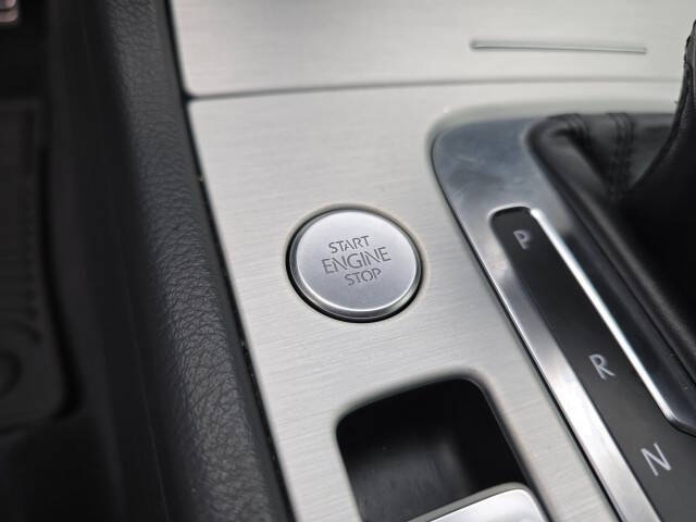 2017 Volkswagen Touareg V6 Wolfsburg