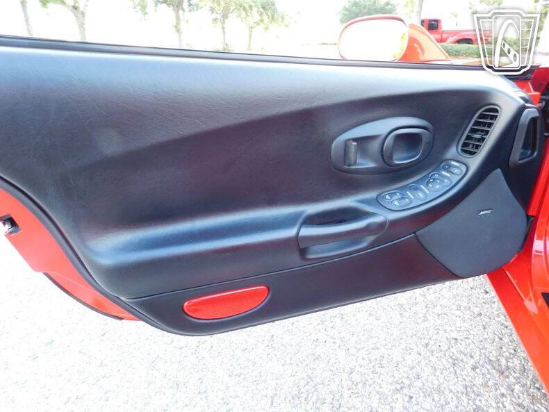 2004 Chevrolet Corvette