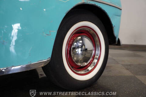 1948 Ford Deluxe