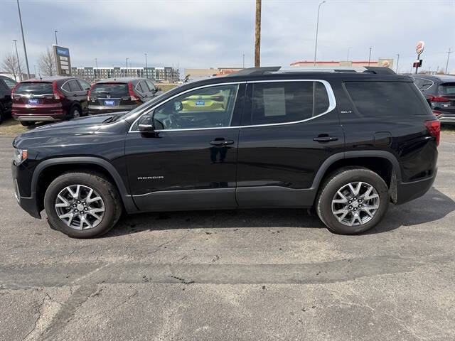 2023 GMC Acadia SLT