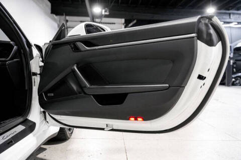 2020 Porsche 911 Carrera