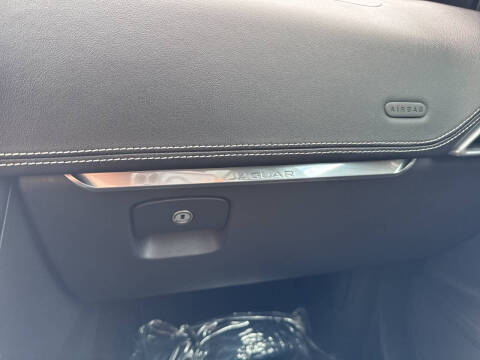 2017 Jaguar F-PACE 35t R-Sport