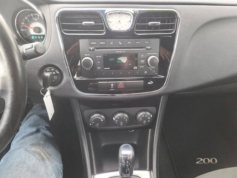 2011 Chrysler 200 Touring