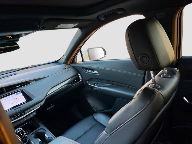 2023 Cadillac XT4 Sport