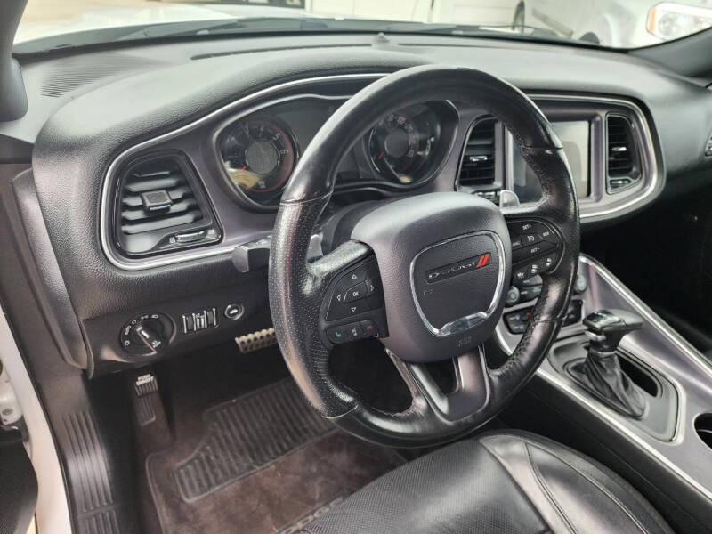 2017 Dodge Challenger SXT