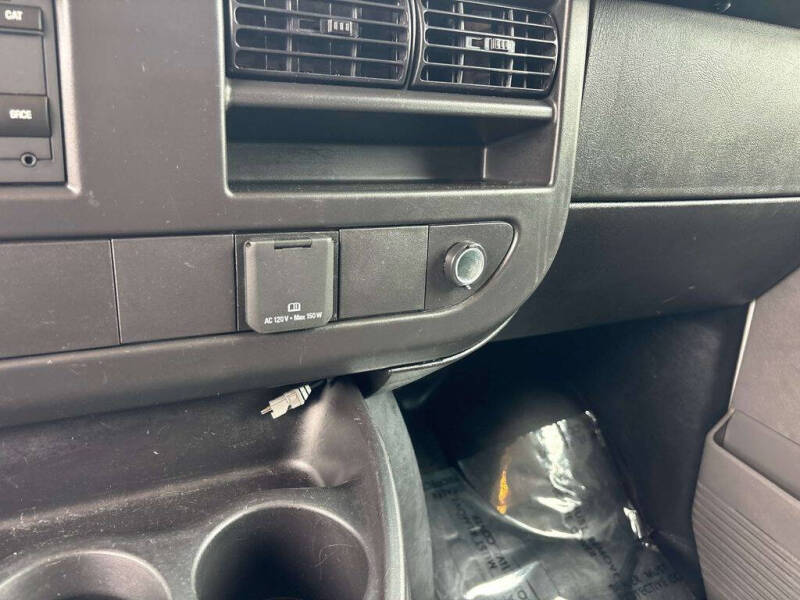 2024 GMC Savana 2500