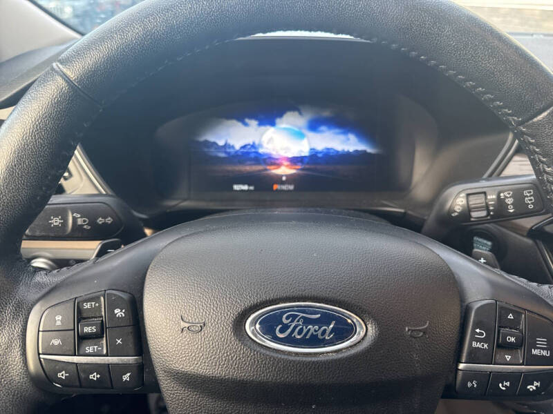 2020 Ford Escape Titanium