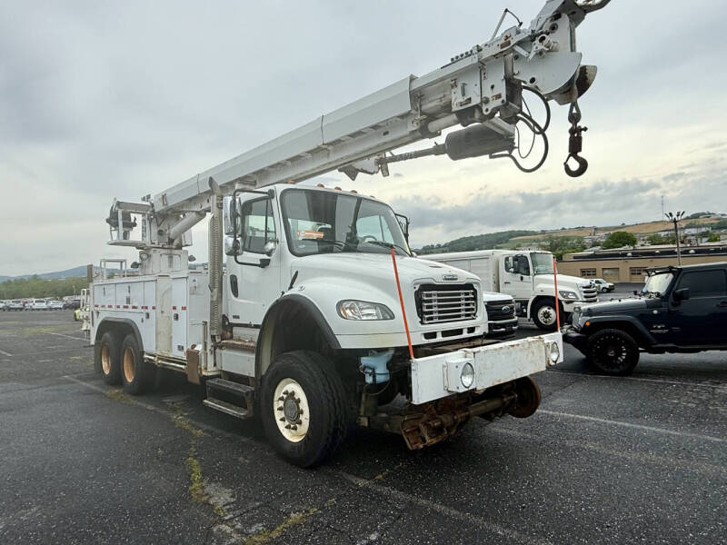 2012 Freightliner M2 106