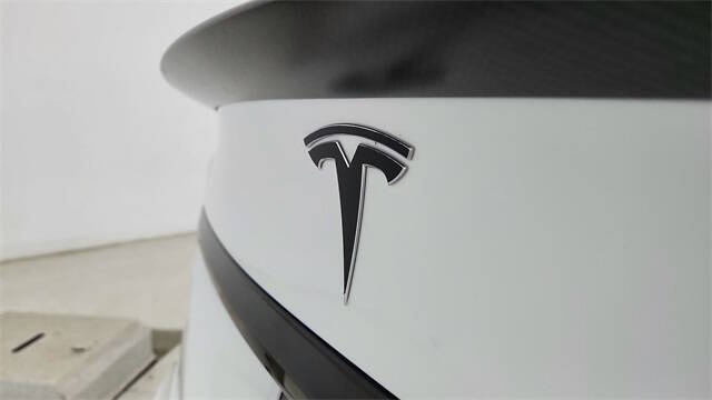 2023 Tesla Model S Plaid