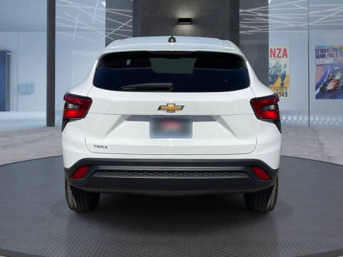 2025 Chevrolet Trax LS