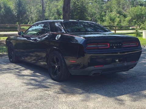 2016 Dodge Challenger SXT Plus