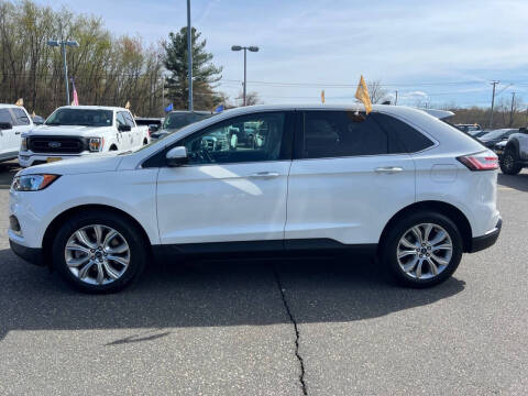 2022 Ford Edge Titanium
