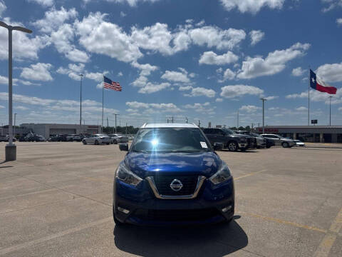 2019 Nissan Kicks SR