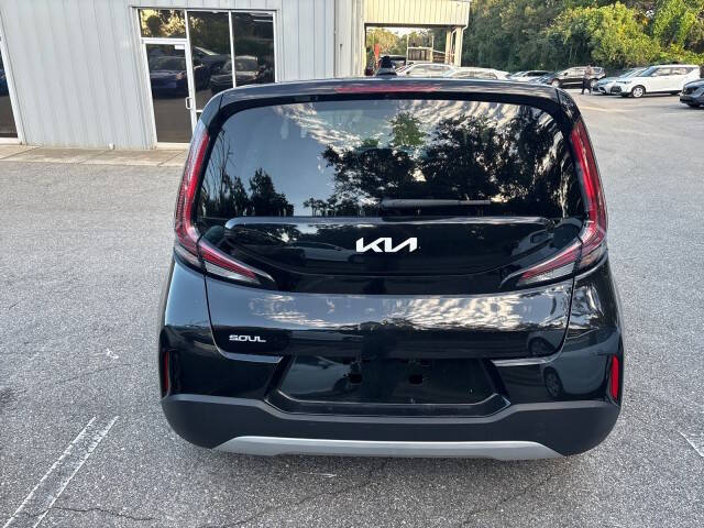 2024 Kia Soul EX
