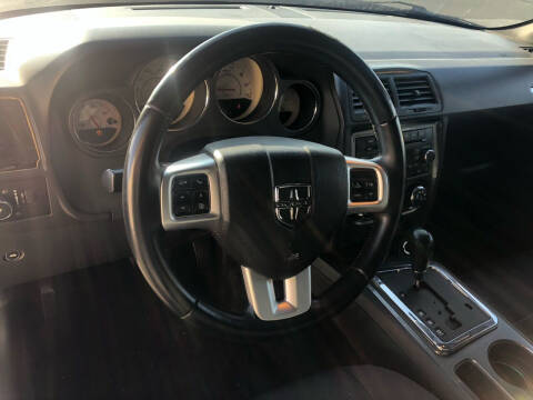 2012 Dodge Challenger SXT