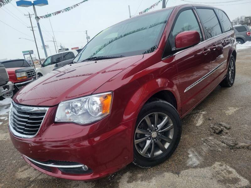 2014 Chrysler Town and Country for sale at Zor Ros Motors Inc. in Melrose Park IL